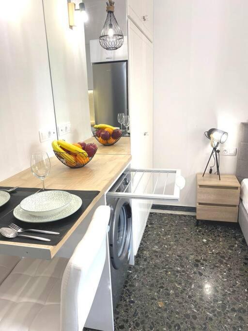 Artzy Petit Apartment Close To The Center Ираклион Экстерьер фото