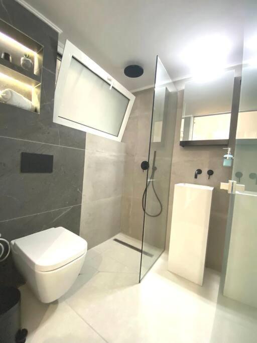 Artzy Petit Apartment Close To The Center Ираклион Экстерьер фото