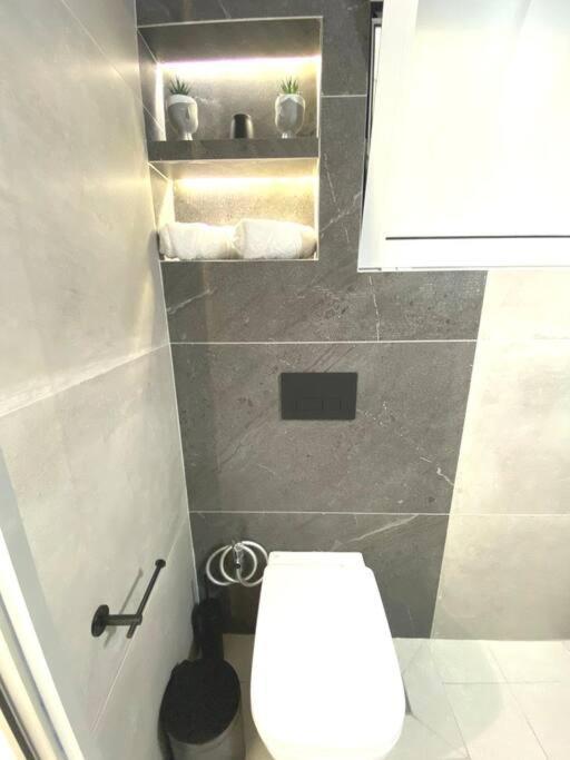 Artzy Petit Apartment Close To The Center Ираклион Экстерьер фото