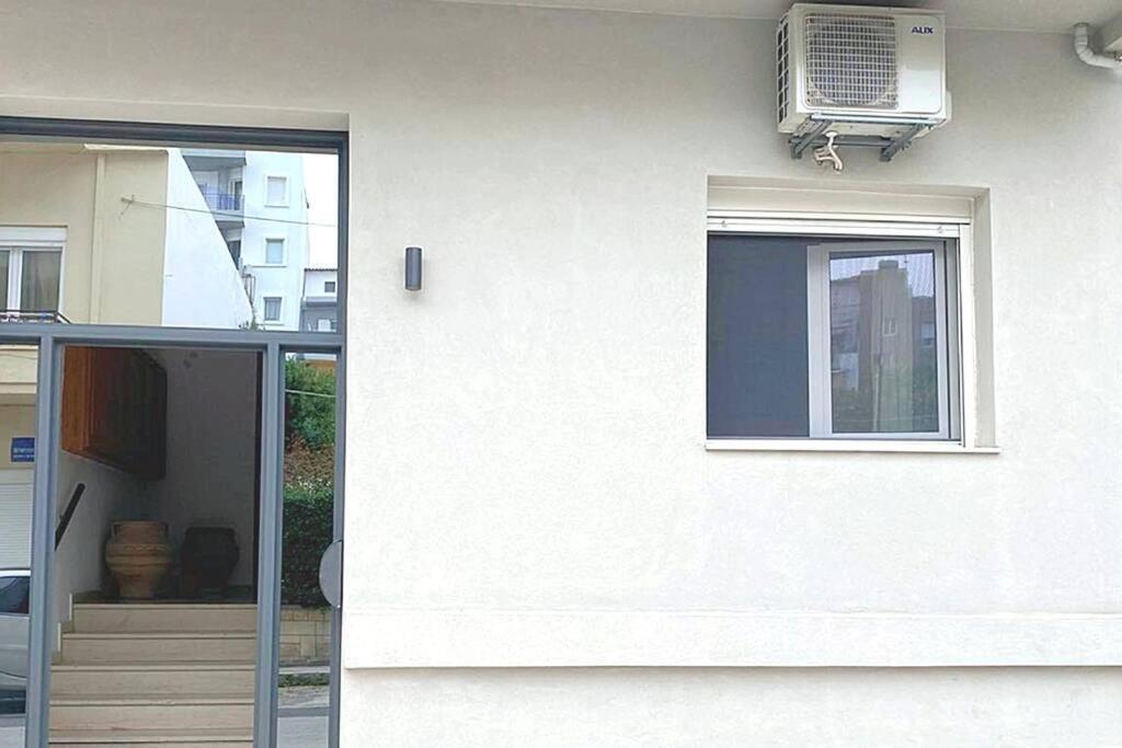 Artzy Petit Apartment Close To The Center Ираклион Экстерьер фото