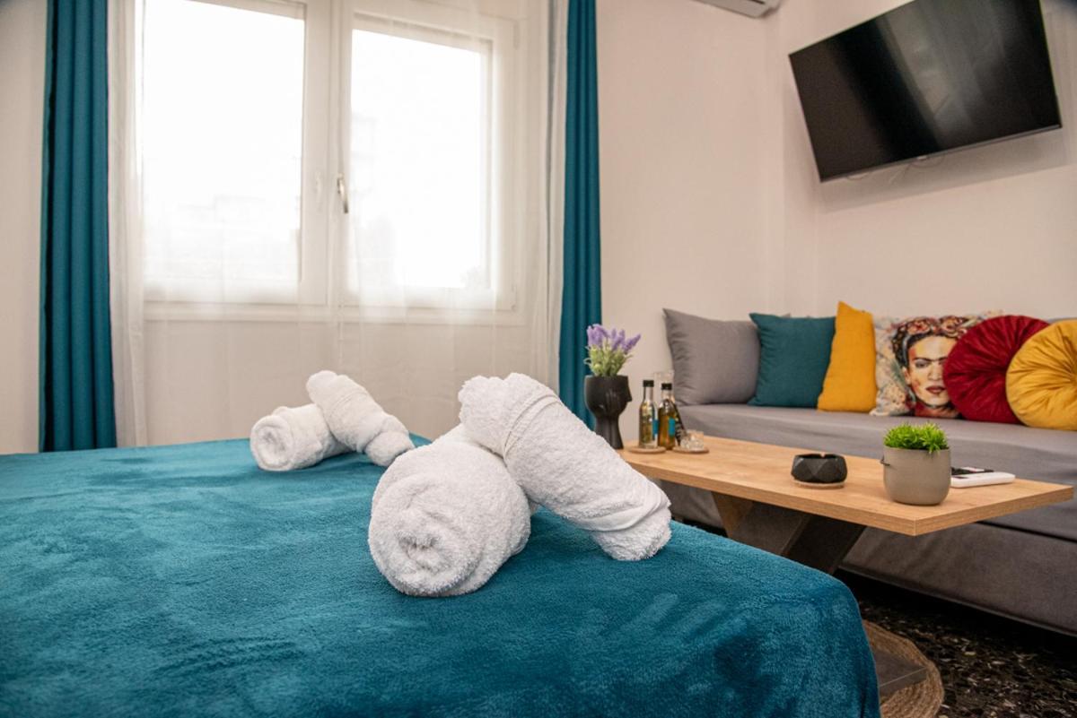 Artzy Petit Apartment Close To The Center Ираклион Экстерьер фото