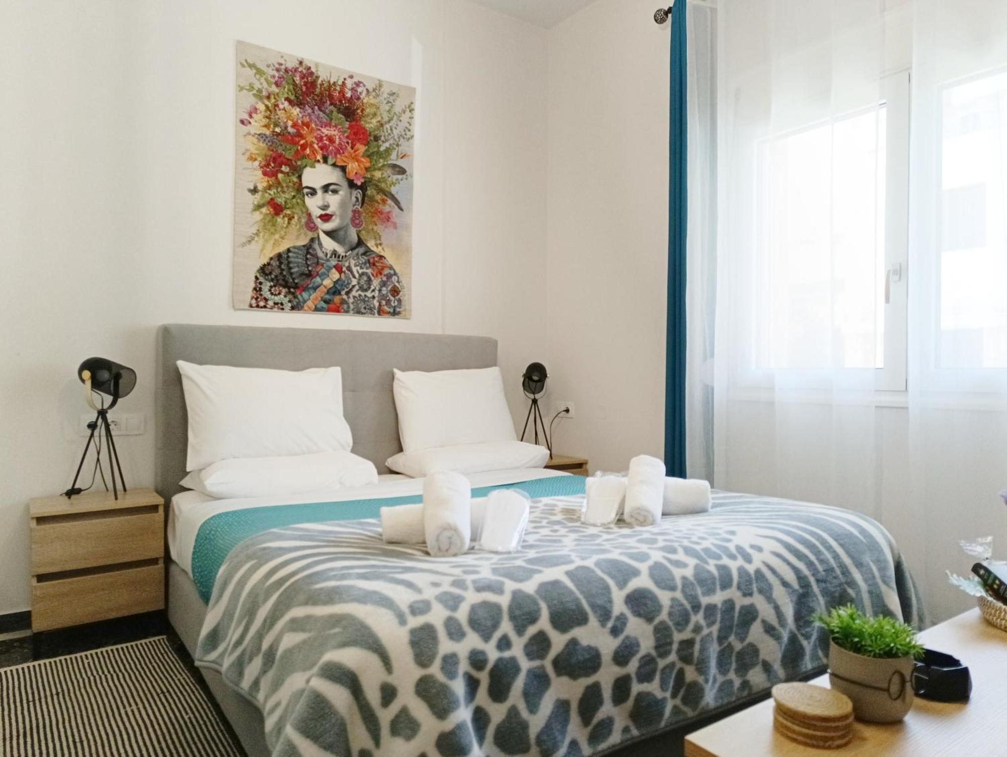 Artzy Petit Apartment Close To The Center Ираклион Экстерьер фото
